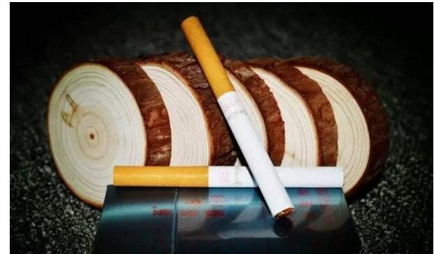 黃鶴樓游泳回歸，爺爺輩最喜愛(ài)的香煙品牌